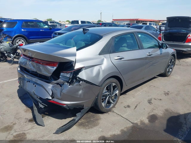 Hyundai ELANTRA Sel