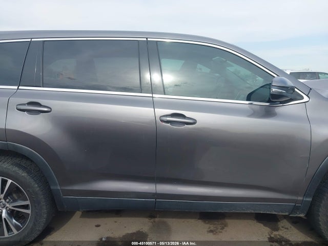 Toyota Highlander Le