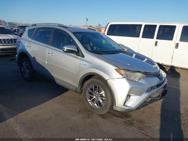 Salvage Toyota RAV4 Image