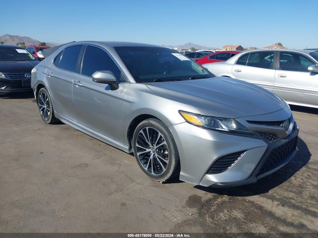 Salvage Toyota Camry Image