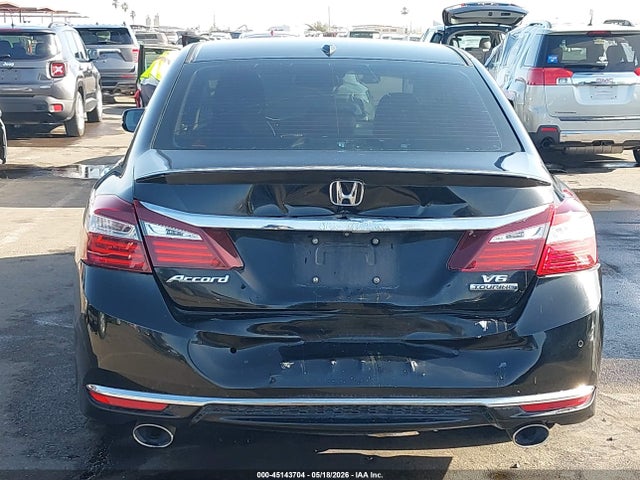 Honda Accord Touring V6