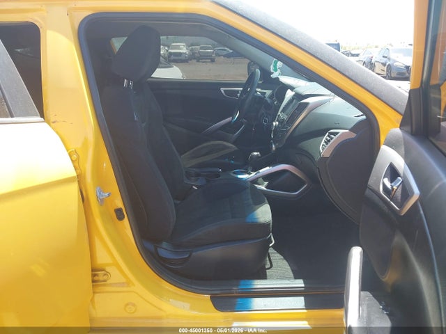 Hyundai VELOSTER