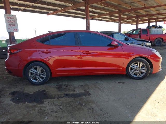 Hyundai ELANTRA Sel