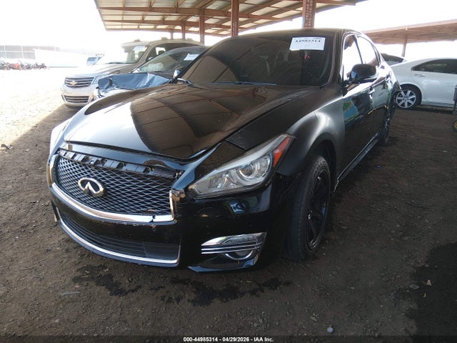 INFINITI Q70L 3.7