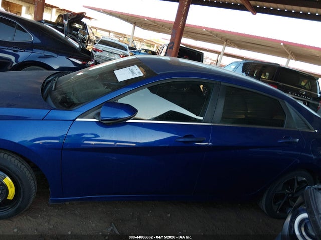 Hyundai ELANTRA Sel