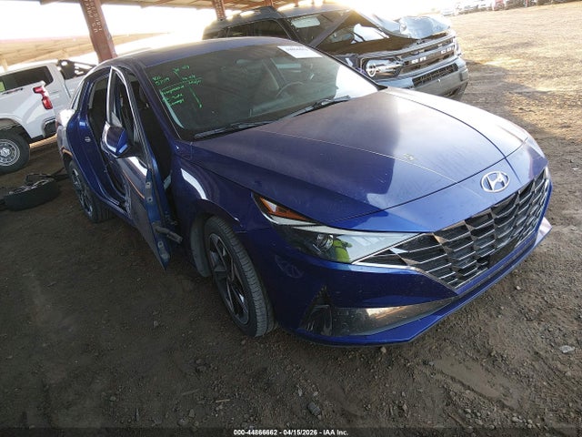 Salvage Hyundai ELANTRA Image