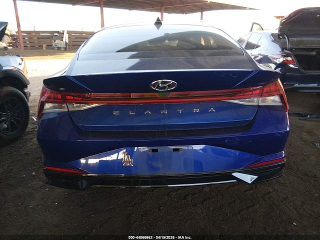 Hyundai ELANTRA Sel