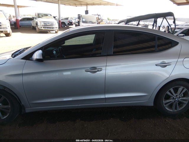 Hyundai ELANTRA Value Edition
