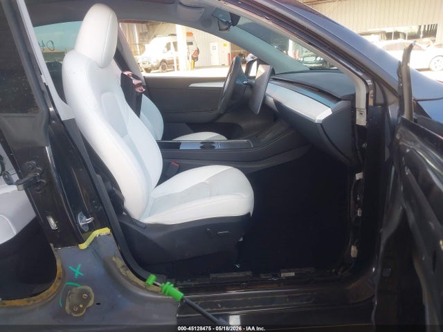 Tesla Model Y Performance Dual Motor All-wheel Drive