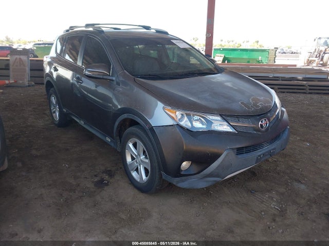Salvage Toyota RAV4 Image