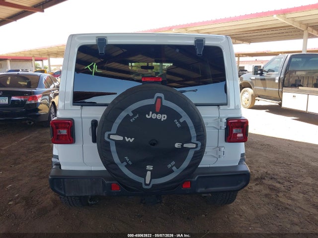 Jeep Wrangler Sahara 4x4