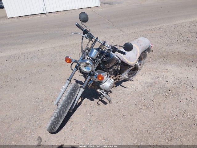 Yamaha Xv250