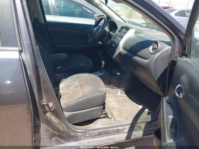 Nissan Versa 1.6 Sv
