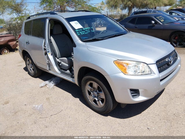 Salvage Toyota RAV4 Image