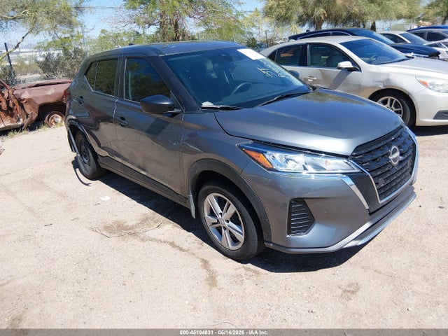 Salvage Nissan Kicks Image