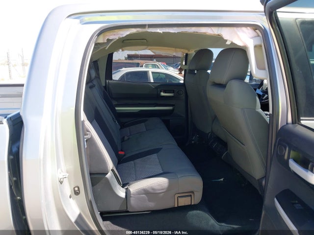 Toyota Tundra Sr5 5.7l V8