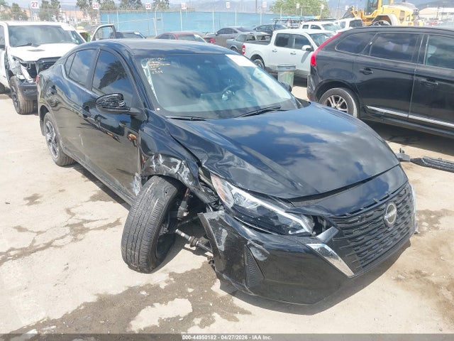 Salvage Nissan Sentra Image