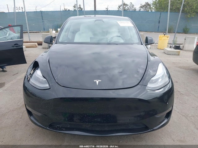 Tesla Model Y Long Range Dual Motor All-wheel Drive