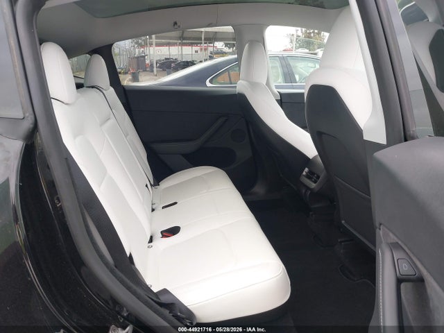 Tesla Model Y Long Range Dual Motor All-wheel Drive