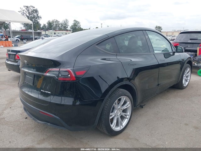 Tesla Model Y Long Range Dual Motor All-wheel Drive