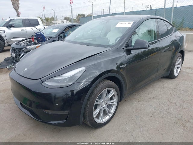 Tesla Model Y Long Range Dual Motor All-wheel Drive