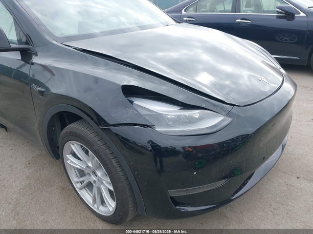 Tesla Model Y Long Range Dual Motor All-wheel Drive