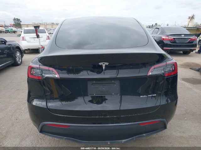 Tesla Model Y Long Range Dual Motor All-wheel Drive