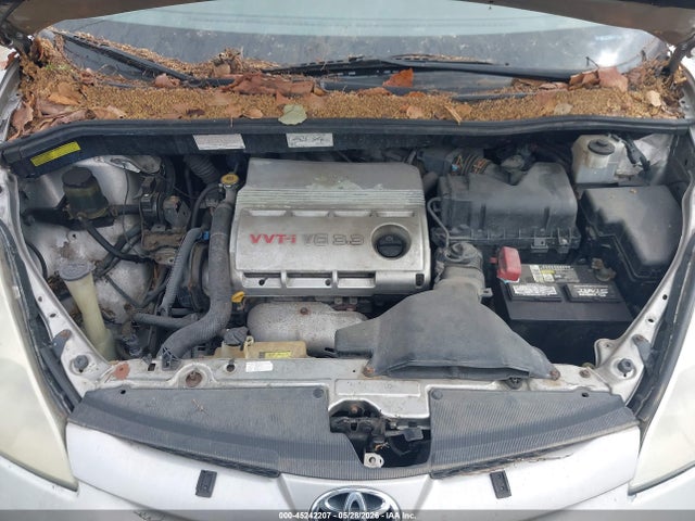 Toyota Sienna Le