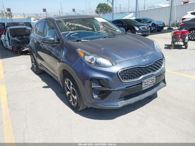 Salvage Kia Sportage Image