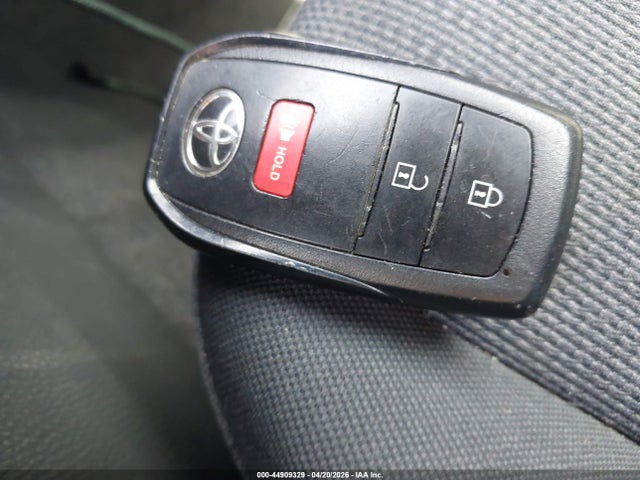 Toyota Prius Le