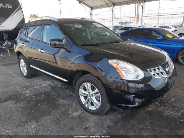 Salvage Nissan Rogue Image
