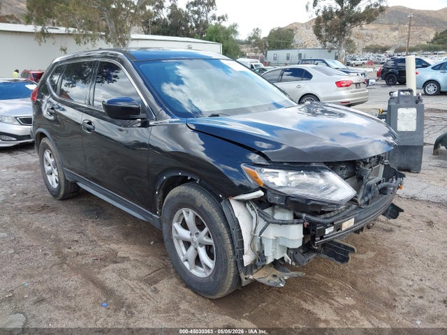 Salvage Nissan Rogue Image