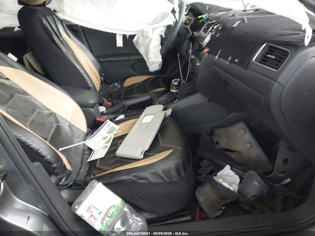 Volkswagen Jetta 2.0l S