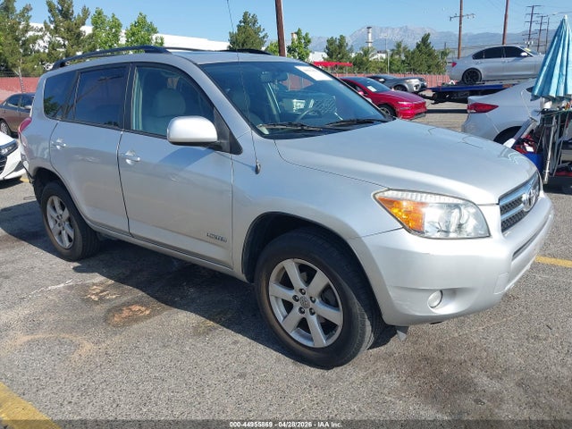Salvage Toyota RAV4 Image