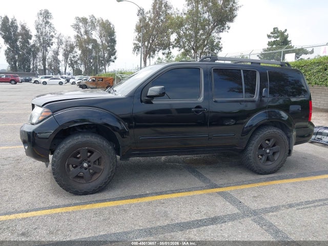 Nissan Pathfinder Se