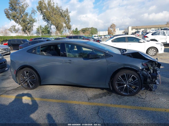 Toyota Prius Xle
