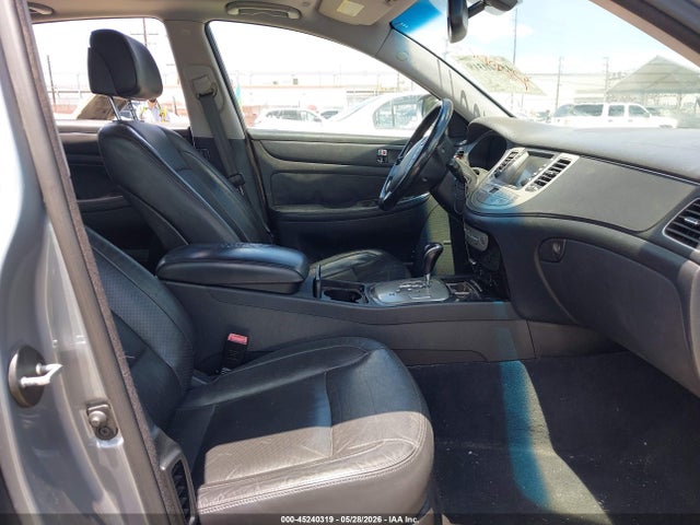 Hyundai Genesis 3.8