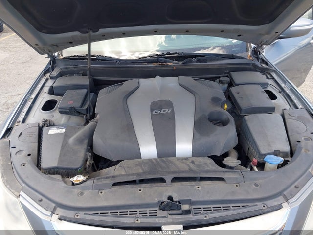 Hyundai Genesis 3.8