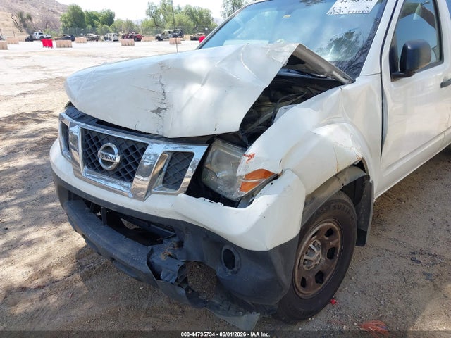 Nissan Frontier S