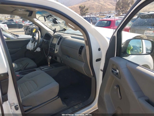 Nissan Frontier S
