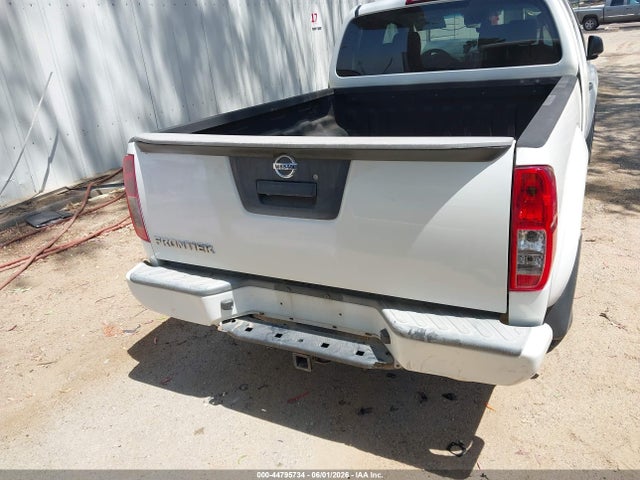 Nissan Frontier S