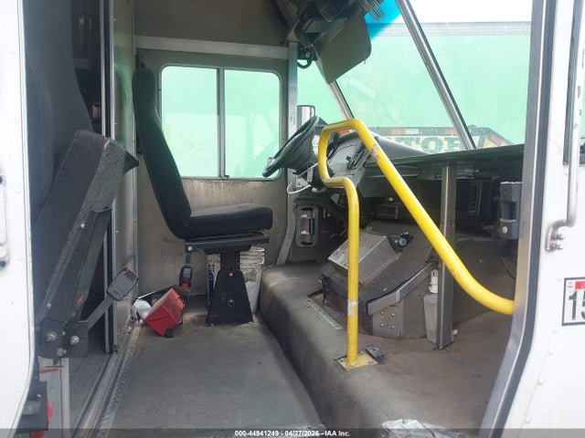 Ford F-59 Commercial Stripped