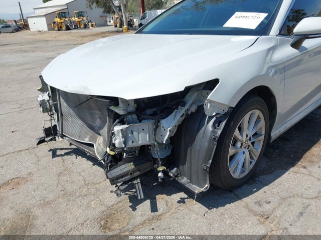 Toyota Camry Le