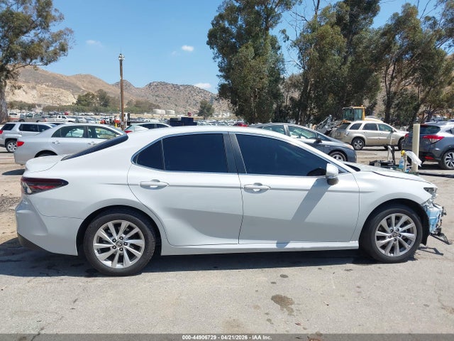 Toyota Camry Le