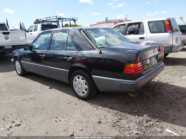 Mercedes-Benz 400 E