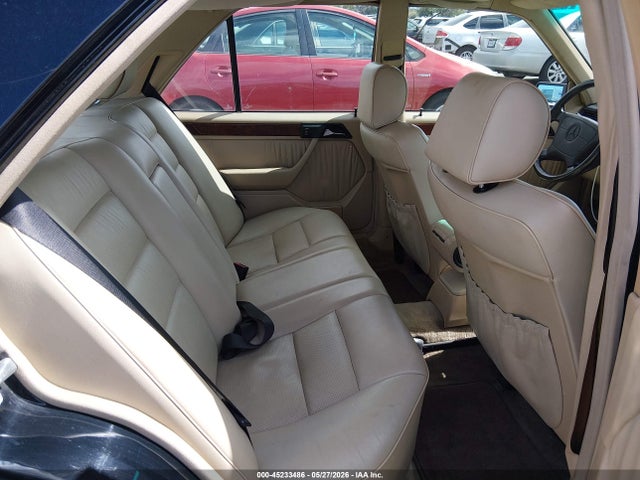Mercedes-Benz 400 E