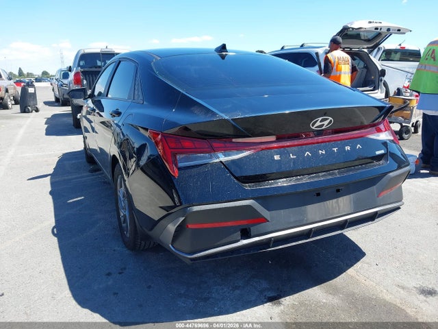 Hyundai ELANTRA Blue