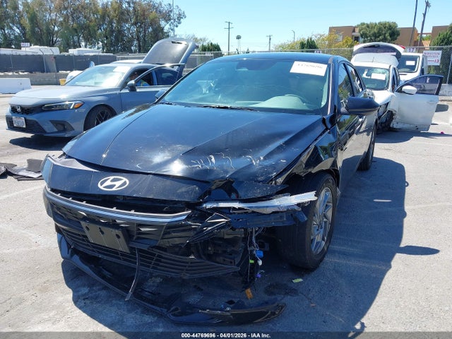 Hyundai ELANTRA Blue