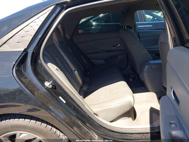 Hyundai ELANTRA Blue