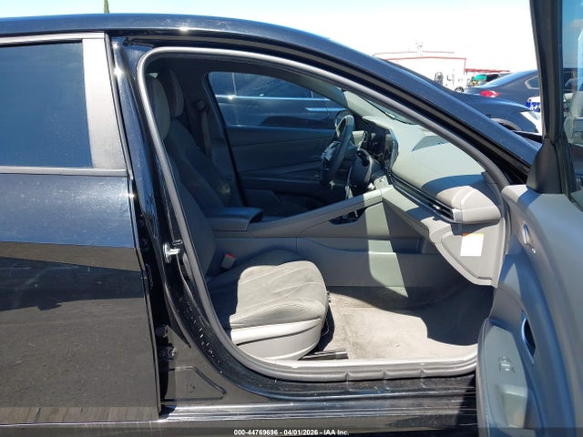 Hyundai ELANTRA Blue